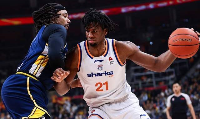 开云体育官网-上海已将怀特塞德合同转正！战广东曾砍12+18，或成卢伟冲冠X因素