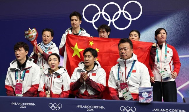 开云官网登录-带伤出战失误摔倒，隋文静含泪道歉：辜负大家期待！韩聪暖心安慰