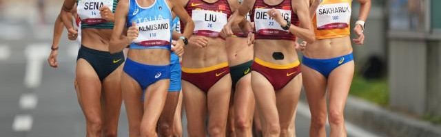 开云中国官网-刘虹20km竞走摘铜 妈妈级选手给小将树立最好榜样