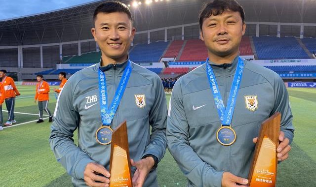 开云中国官网-周海滨汪强挂帅青训夺双冠：做好盖楼者 超越>争冠